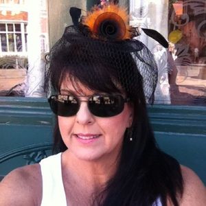 Meet your Posher, Toni